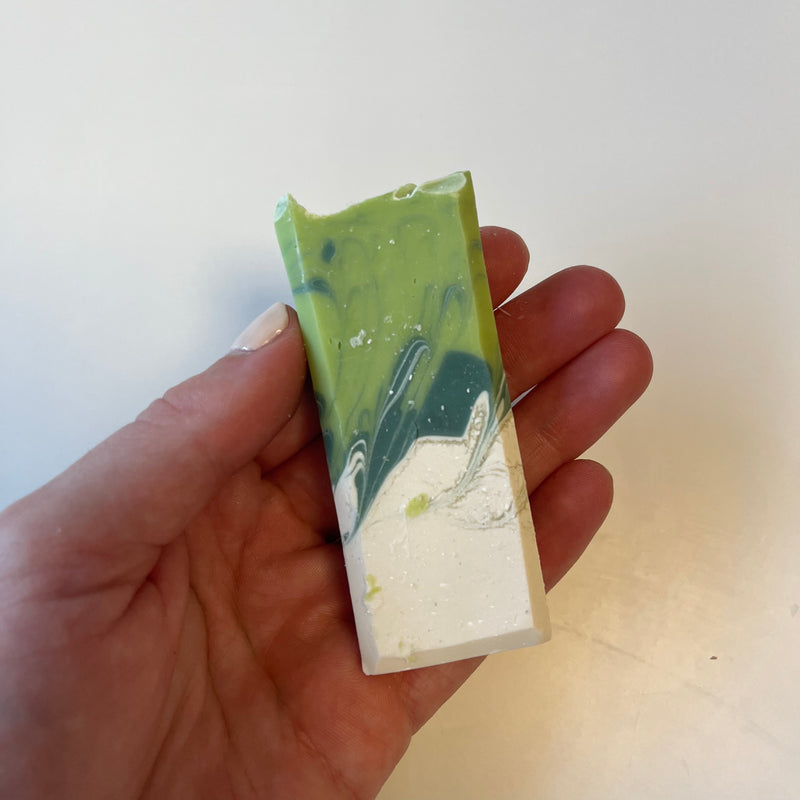 SAMPLE Cucumber & Melon soap bar - Intotheeve